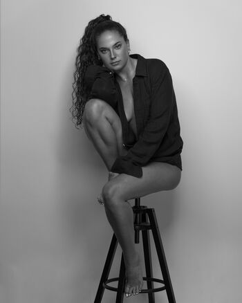 Full leaked Lindsey shields private onlyfans photo