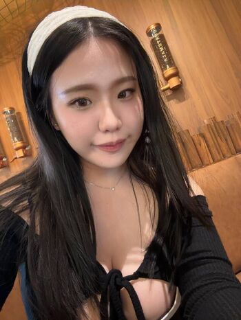 Full leaked Ling  ee page private onlyfans photo