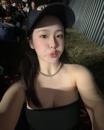 Full leaked Ling  ee page private onlyfans photo