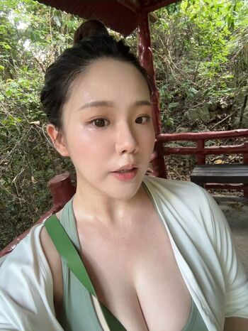 Full leaked Ling  ee page private onlyfans photo