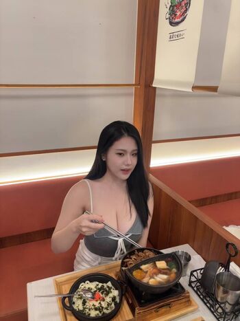 Full leaked Ling  ee page private onlyfans photo