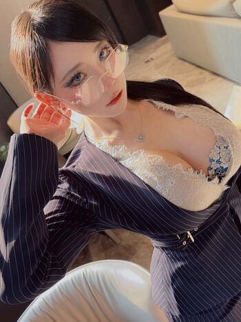 Full leaked Ling chen private onlyfans photo