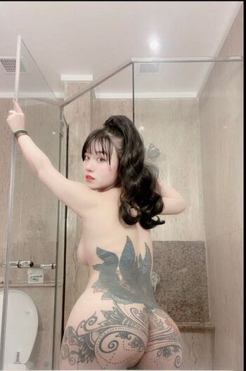Full leaked Linh miu page private onlyfans photo