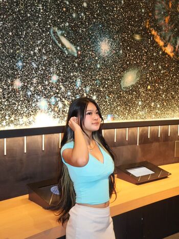Linh Thư