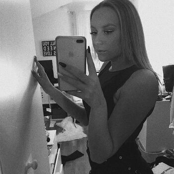 Full leaked Linn prusky moss private onlyfans photo