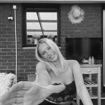 Full leaked Linn prusky moss private onlyfans photo