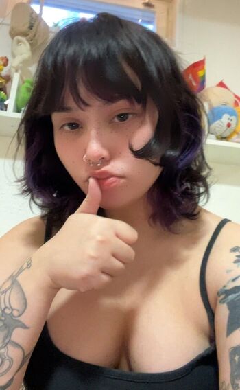 Full leaked Linneathecake private onlyfans photo