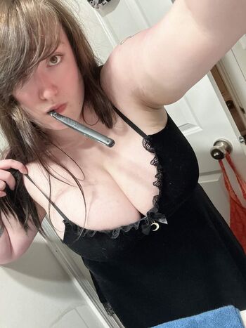 Full leaked Linrarvtuber private onlyfans photo