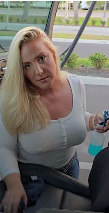 Full leaked Linzathome private onlyfans photo