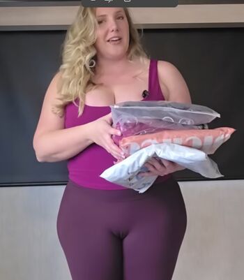 Full leaked Linzathome private onlyfans photo