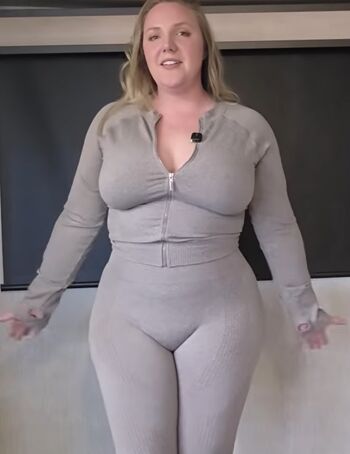 Full leaked Linzathome private onlyfans photo