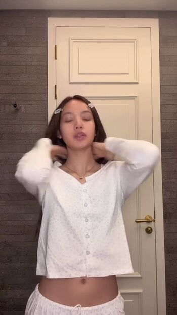 Full leaked Lisa blackpink page private onlyfans photo