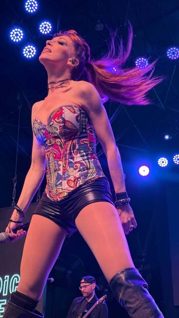 Full leaked Lisa foiles page private onlyfans photo