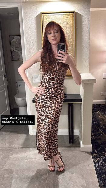 Full leaked Lisa foiles page private onlyfans photo