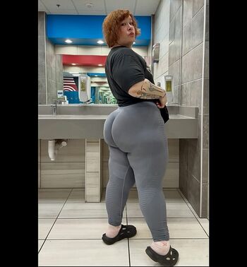 Full leaked Lisa mononoke page private onlyfans photo