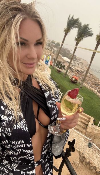 Full leaked Lisa private onlyfans photo