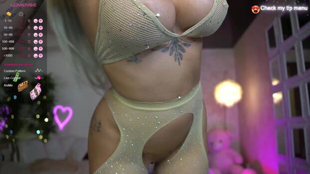 Full leaked Lisaakira private onlyfans photo
