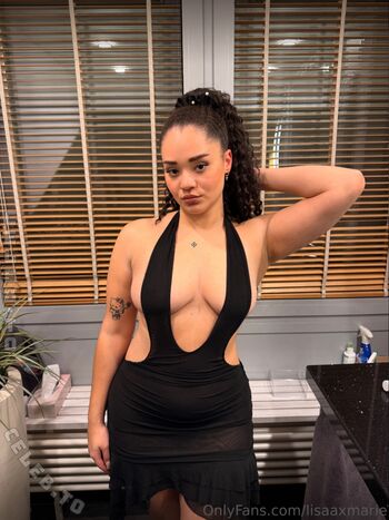 Full leaked Lisaaxmarie private onlyfans photo