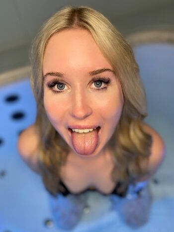 Full leaked Lisablondkopf private onlyfans photo