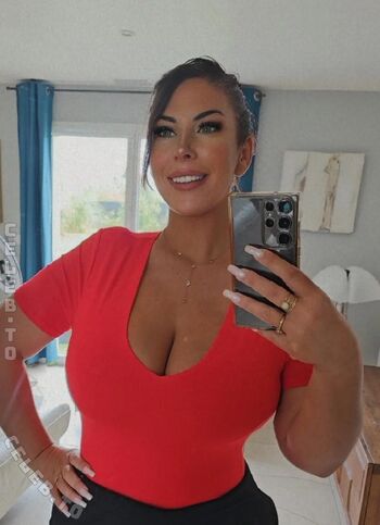 Full leaked Lisadolcevita private onlyfans photo