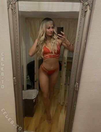 Full leaked Lisalic private onlyfans photo