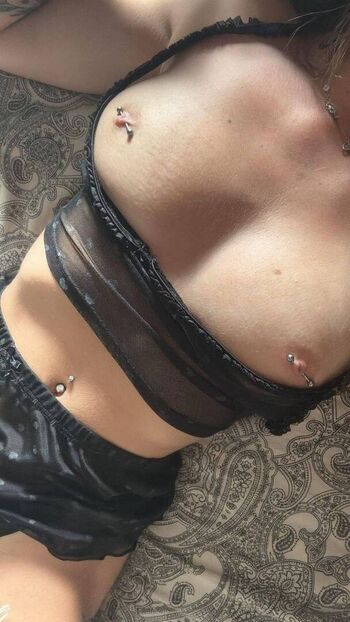 Full leaked Lisebcqt private onlyfans photo
