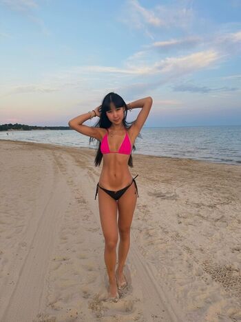 Full leaked Lisha li page private onlyfans photo