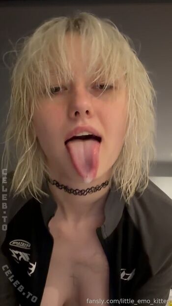 Full leaked Little emo kitten page private onlyfans photo