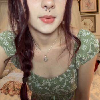 Full leaked Littledaisybby private onlyfans photo