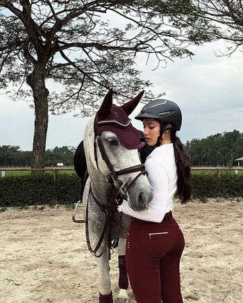 Full leaked Littlemisskhan private onlyfans photo