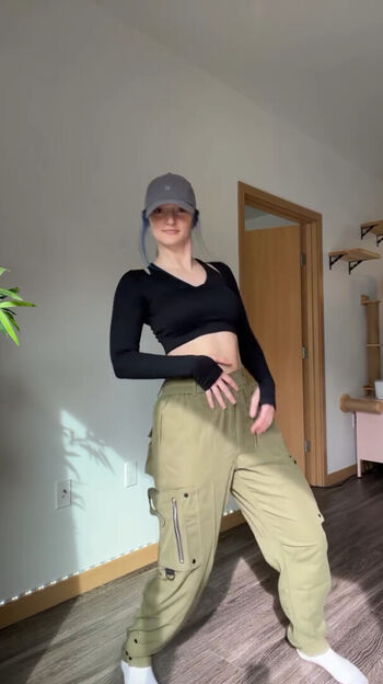 Full leaked Littlesiha private onlyfans photo