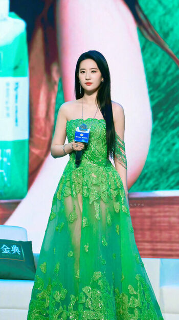 Full leaked Liu yifei private onlyfans photo