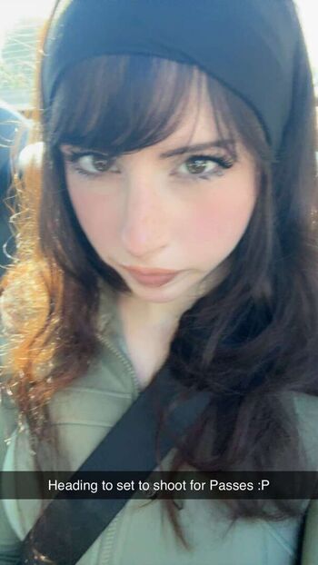 Full leaked Liv littlelivbug private onlyfans photo