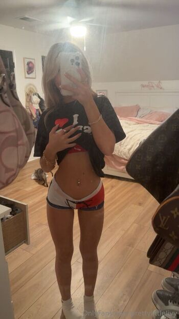 Full leaked Liv mitchell private onlyfans photo