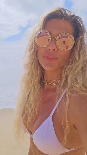 Full leaked Livia andrade page private onlyfans photo