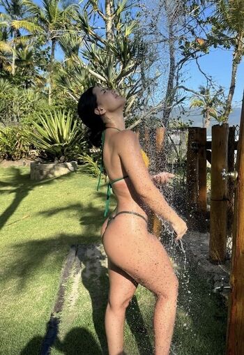 Full leaked Livia araujo private onlyfans photo