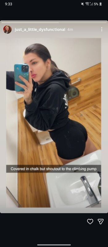 Full leaked Livin dead ria private onlyfans photo