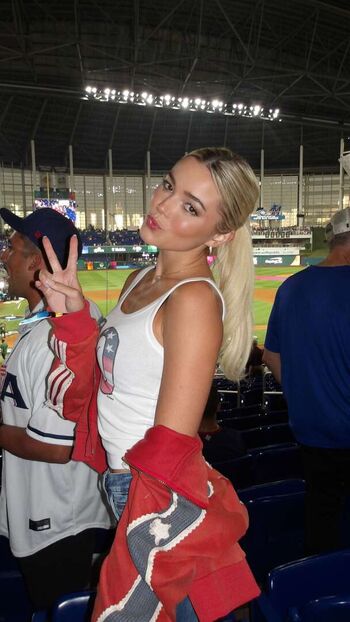 Full leaked Livvy dunne  page private onlyfans photo