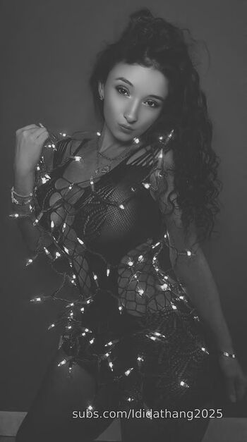 Full leaked Liz ididathang page private onlyfans photo