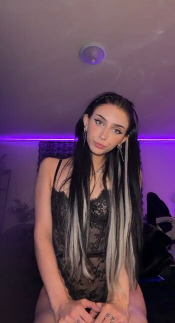 Full leaked Liza lowe private onlyfans photo