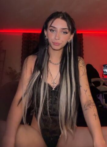 Full leaked Liza lowe private onlyfans photo