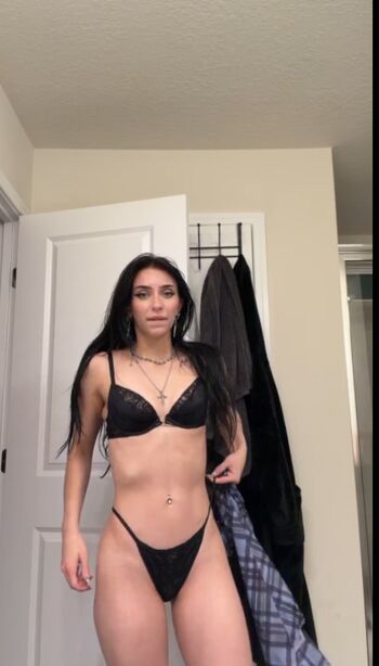 Full leaked Liza lowe private onlyfans photo