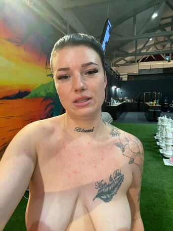 Full leaked Lizaroxx private onlyfans photo