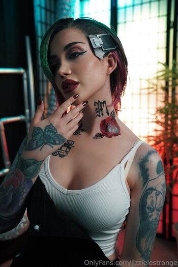 Full leaked Lizzie le strange private onlyfans photo