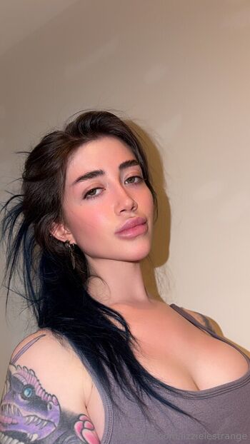 Full leaked Lizzie le strange private onlyfans photo