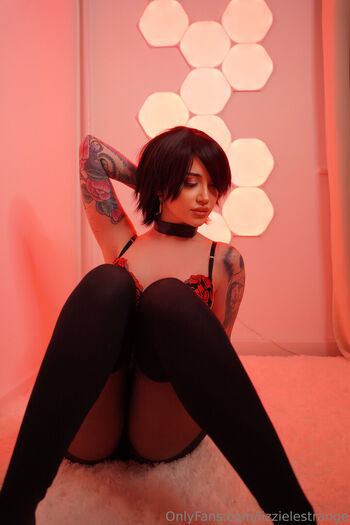 Full leaked Lizzielestrange private onlyfans photo