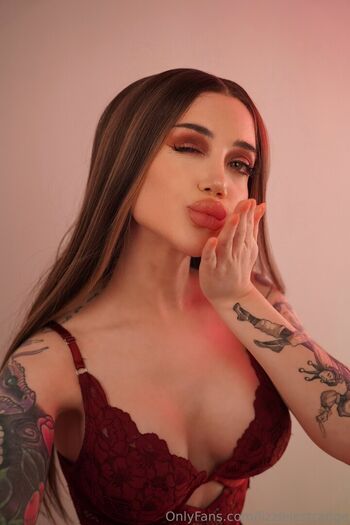 Full leaked Lizzielestrange private onlyfans photo