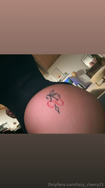 Lizzy_cherry21