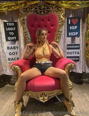 Full leaked Lizzy jade groombridge page private onlyfans photo