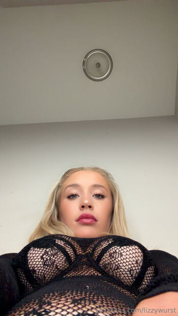 Full leaked Lizzy wurst page private onlyfans photo